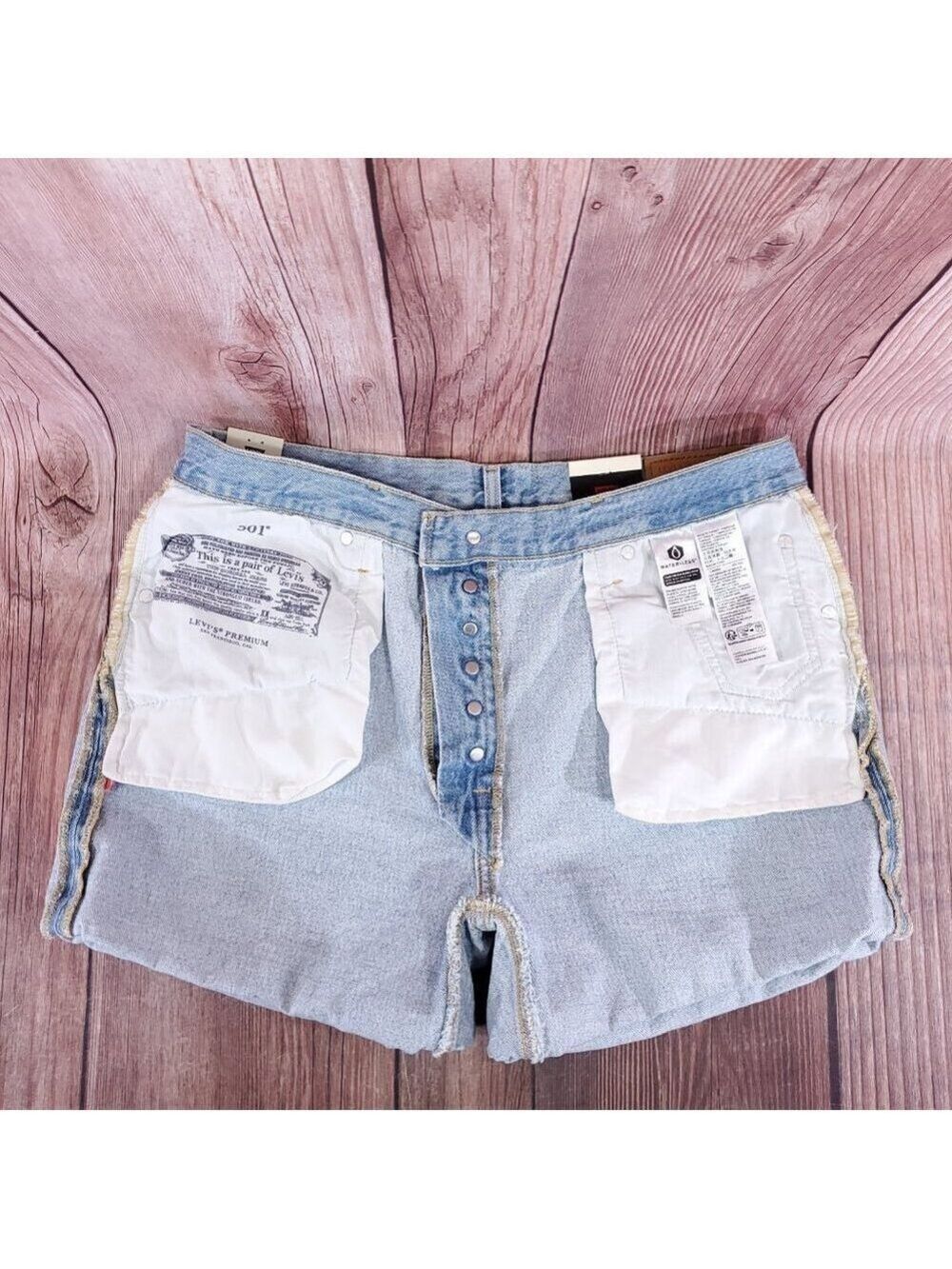 NWT Levis Womens Size 32 501 Rolled Shorts Mid Rise Button Fly Big E Denim Blue - Picture 3 of 16